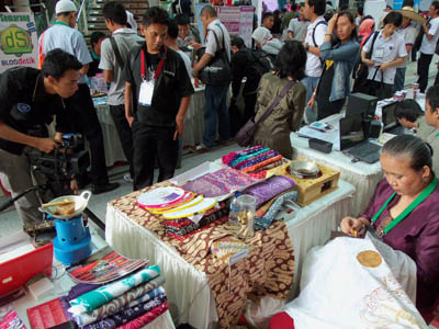 01.MBATIK DI ON OFF 2011