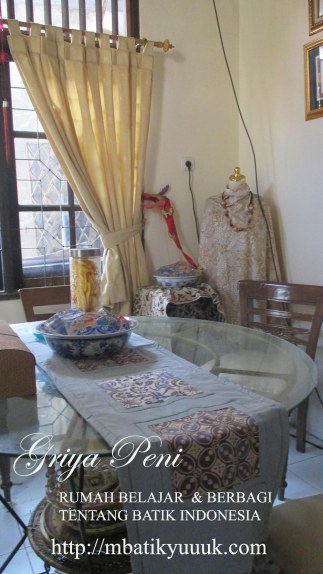 01. taplak biru ATIE SOERYO