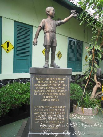 001. patung IMG_4586 obama sd