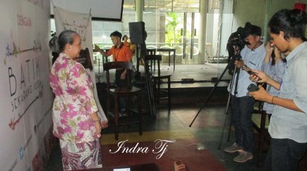 18.dg e- republika kebaya bunga IMG_7059