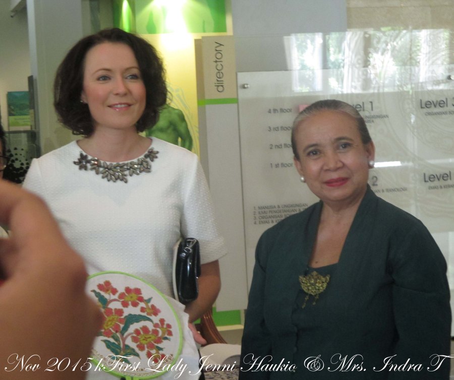 02. mrs jenni haukio n in BIG IMG_4659