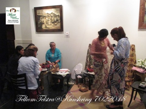 10b, pakai kain merak ngibing IMG_6982